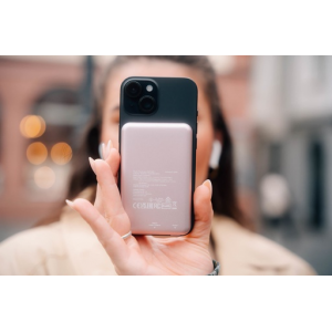 Verbatim Charge 'n' Go Magnetic Wireless Power Bank 10000 mAh Pink Verbatim Charge 'n' Go Magnetic Wireless Power Bank 10000 mAh Pink