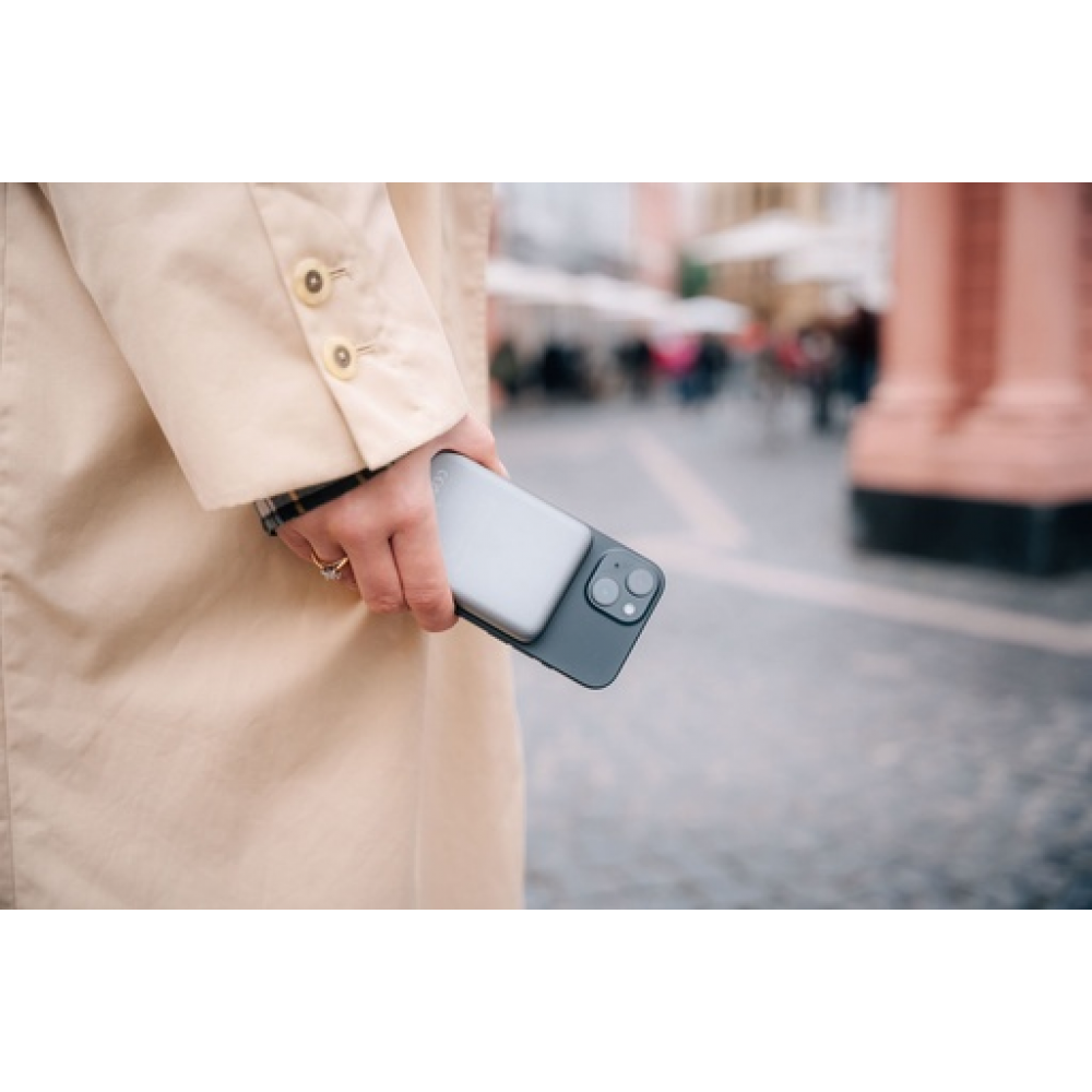 Verbatim Charge 'n' Go Magnetic Wireless Power Bank 10000 mAh Grey